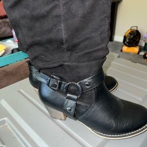 Black Faux Leather/Suede Boots